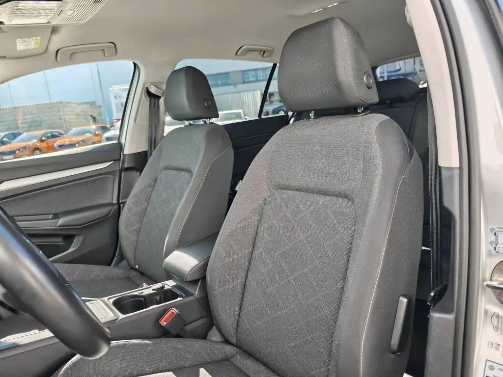 Volkswagen Golf Variant Life 7DSG 1,5 eTSI / 110kW