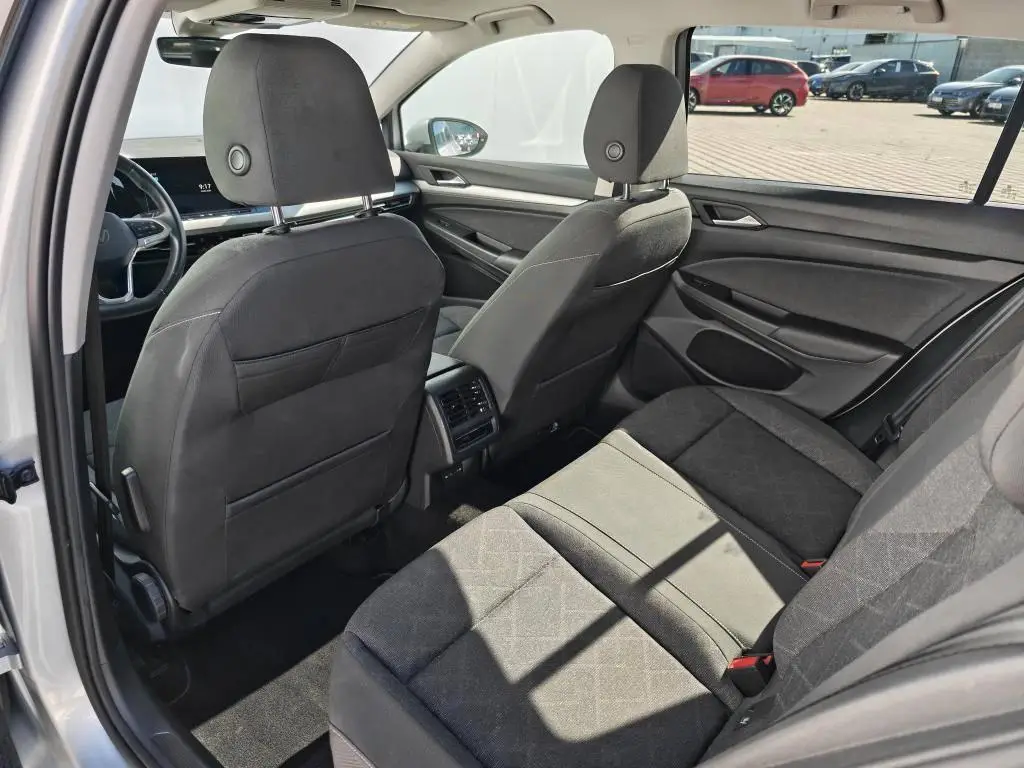 Volkswagen Golf Variant Life 7DSG 1,5 eTSI / 110kW