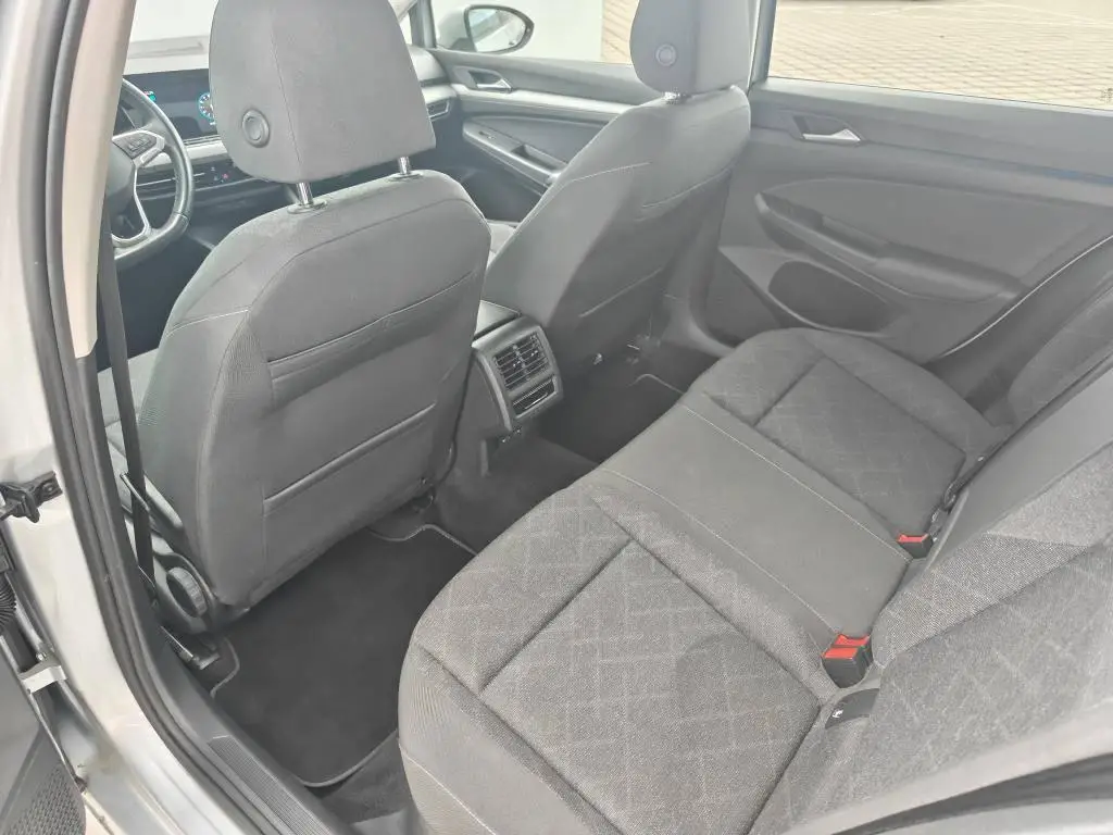 Volkswagen Golf Variant Life 7DSG 1,5 eTSI / 110kW