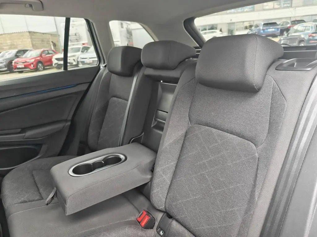 Volkswagen Golf Variant Life 7DSG 1,5 eTSI / 110kW
