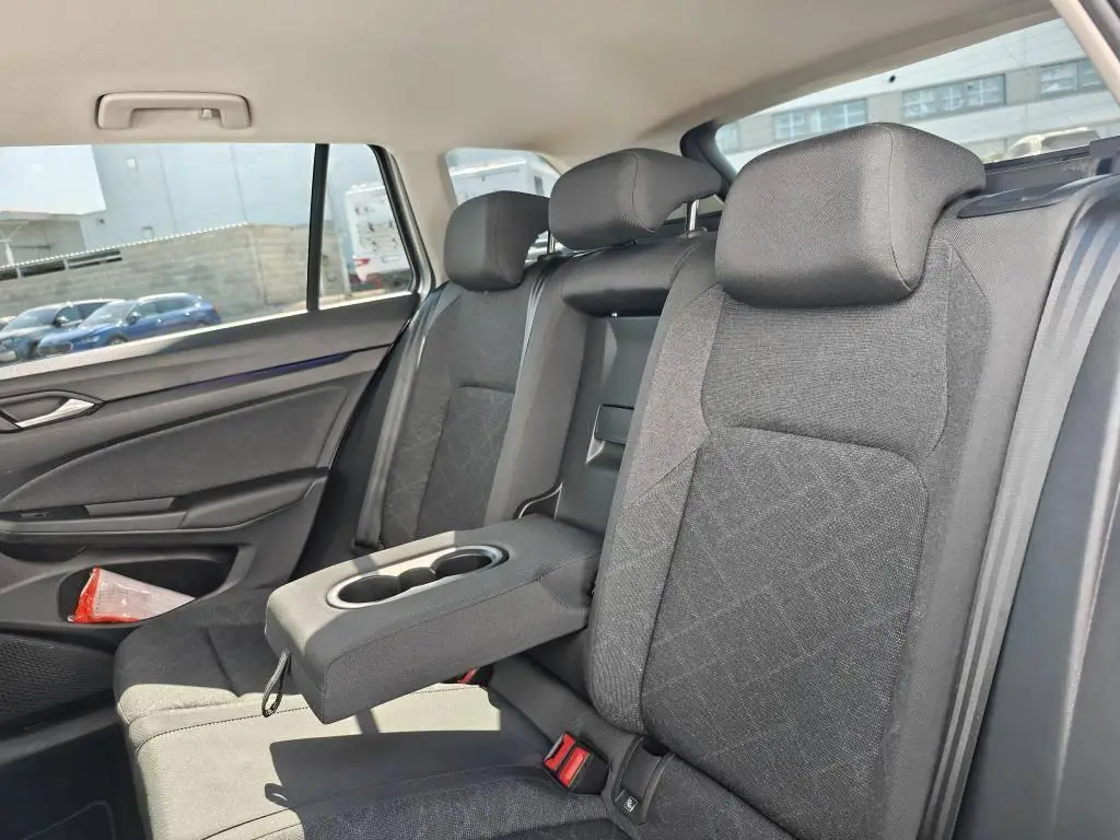 Volkswagen Golf Variant Life 7DSG 1,5 eTSI / 110kW