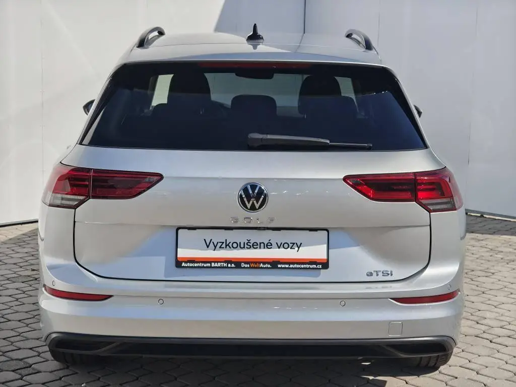Volkswagen Golf Variant Life 7DSG 1,5 eTSI / 110kW