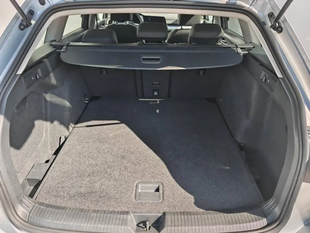 Volkswagen Golf Variant Life 7DSG 1,5 eTSI / 110kW