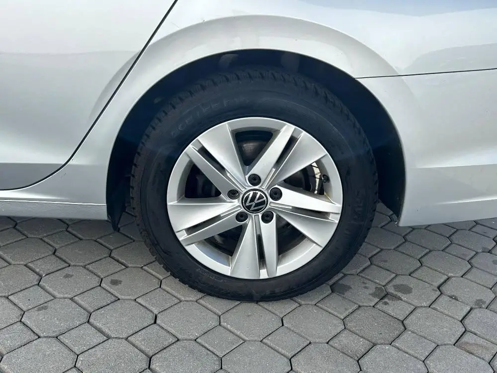 Volkswagen Golf Variant Life 7DSG 1,5 eTSI / 110kW