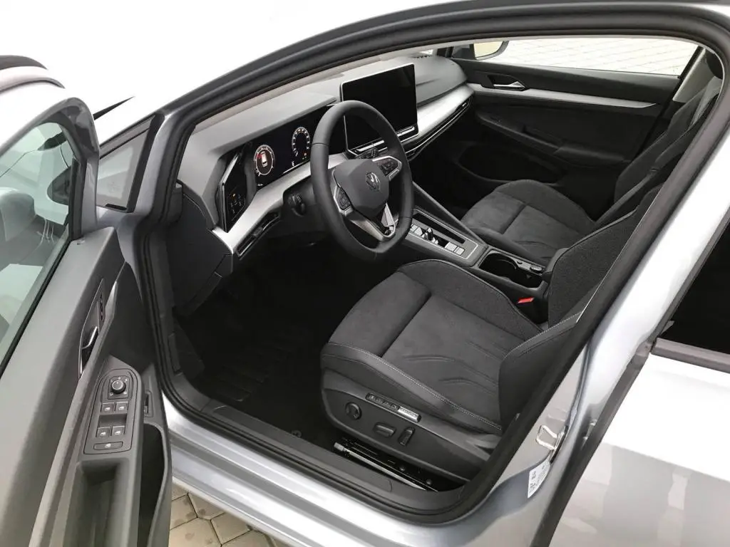 Volkswagen Golf Variant People 7DSG 1,5eTSI / 110kW