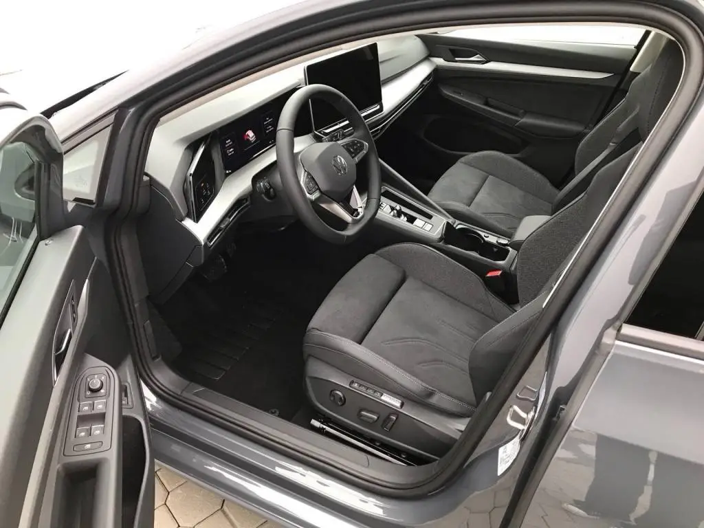Volkswagen Golf Variant People 7DSG 1,5eTSI / 110kW