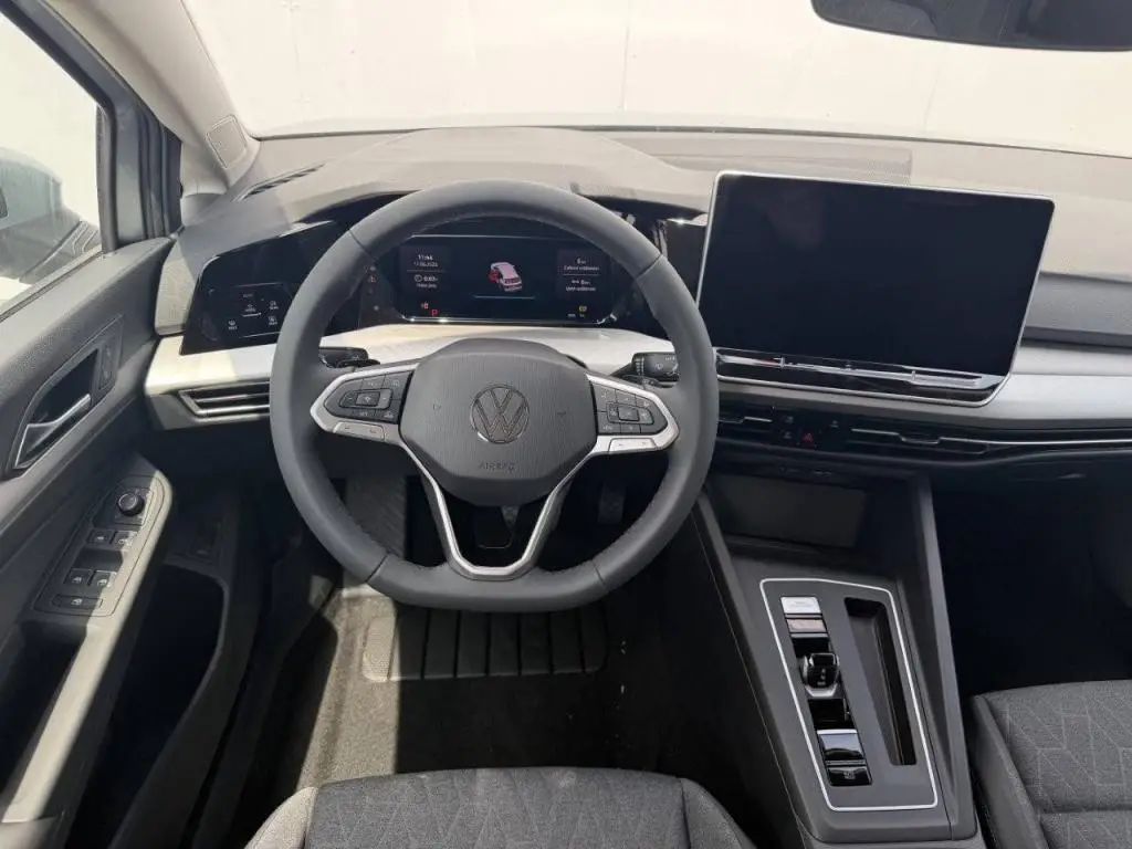 Volkswagen Golf Variant People 7DSG 1,5eTSI / 110kW