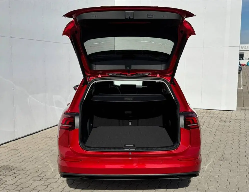 Volkswagen Golf Variant People 7DSG 1,5eTSI / 110kW