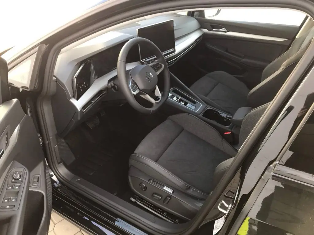 Volkswagen Golf Variant People 7DSG mHEV 1,5eTSI / 85kW