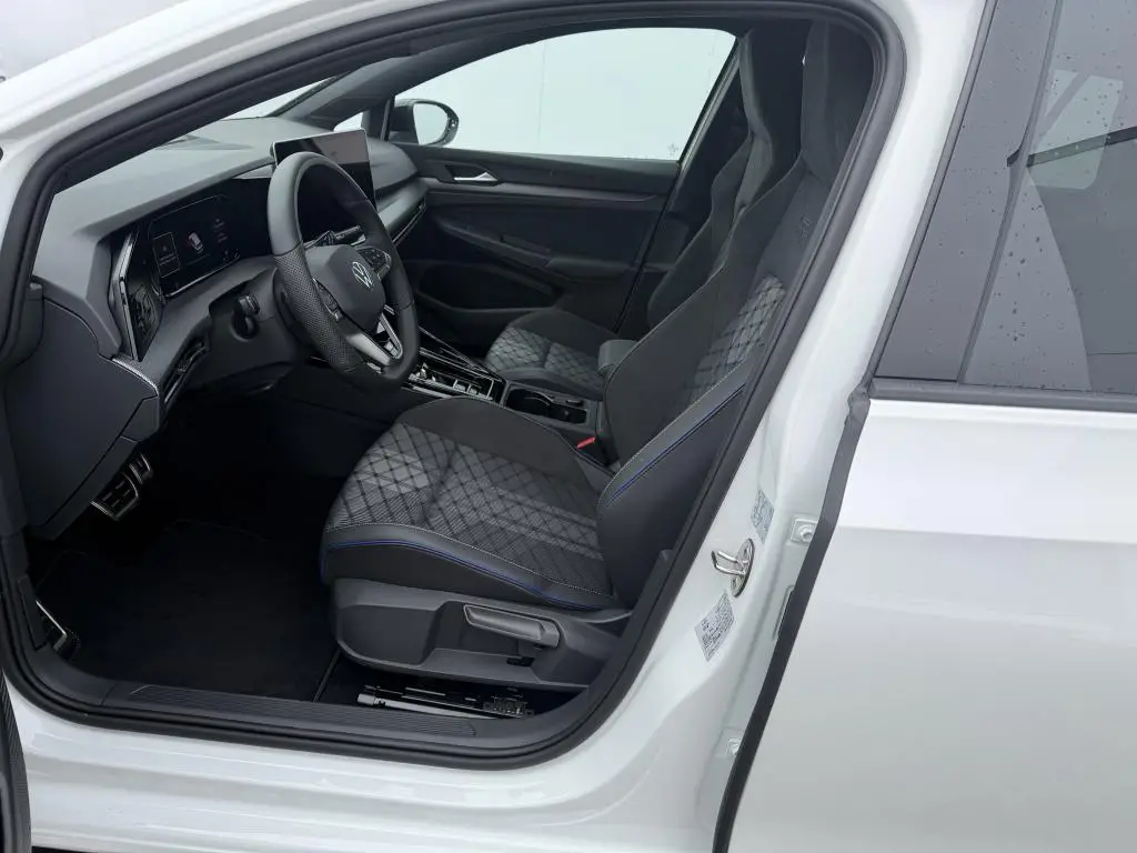 Volkswagen Golf Variant R-Line People 7DSG 2,0TDI / 110kW