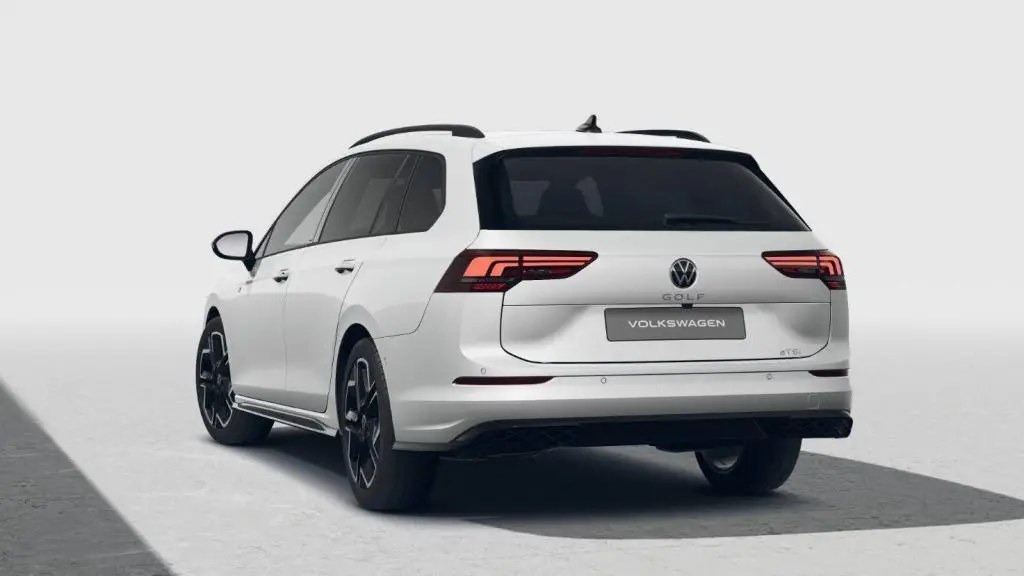 Volkswagen Golf Variant R-Line People 7DSG mHEV 1,5eTSI / 110kW