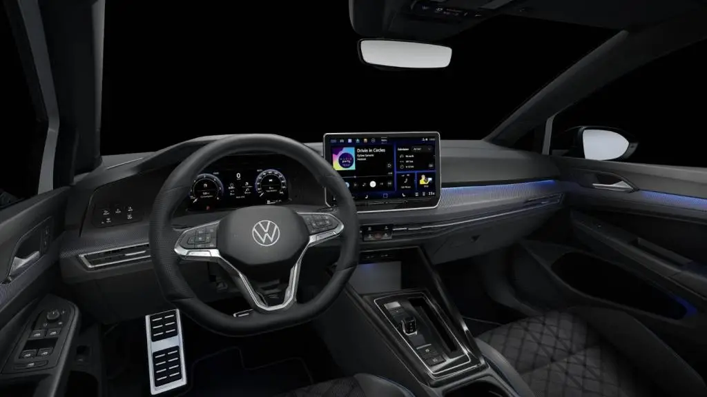 Volkswagen Golf Variant R-Line People 7DSG mHEV 1,5eTSI / 110kW