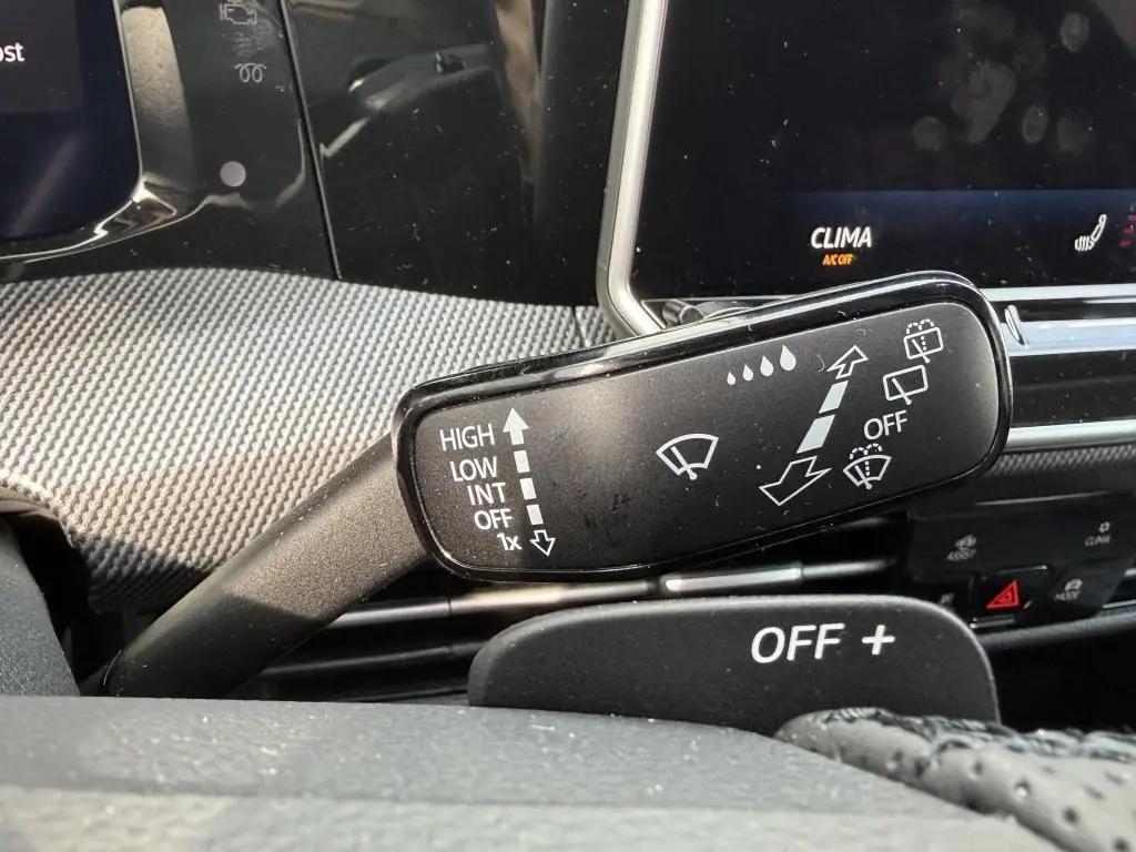 Volkswagen Golf Variant R-Line People 7DSG mHEV 1,5eTSI / 110kW