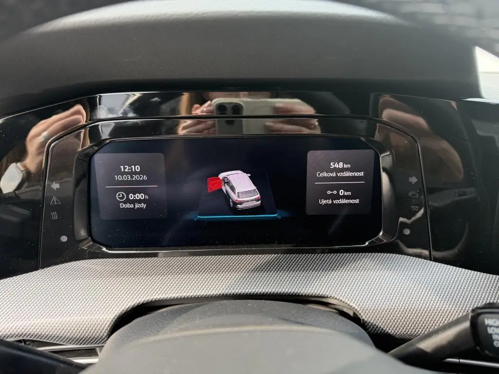 Volkswagen Golf Variant R-Line People 7DSG mHEV 1,5eTSI / 110kW