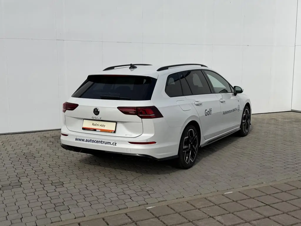Volkswagen Golf Variant R-Line People 7DSG mHEV 1,5eTSI / 110kW