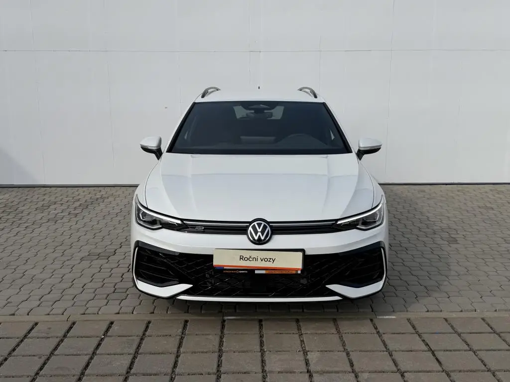 Volkswagen Golf Variant R-Line People 7DSG mHEV 1,5eTSI / 110kW