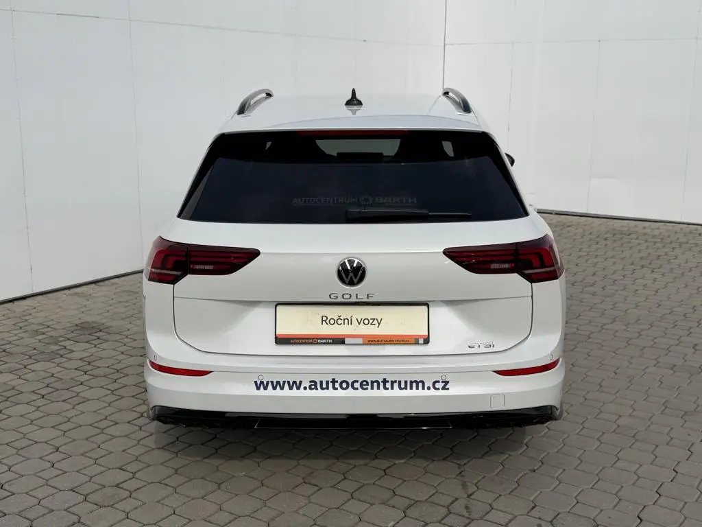 Volkswagen Golf Variant R-Line People 7DSG mHEV 1,5eTSI / 110kW