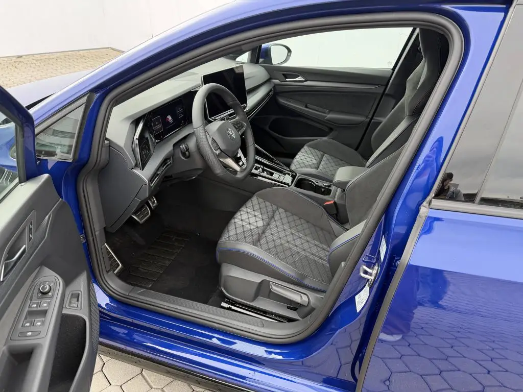 Volkswagen Golf Variant R-Line People 7DSG mHEV 1,5eTSI / 110kW