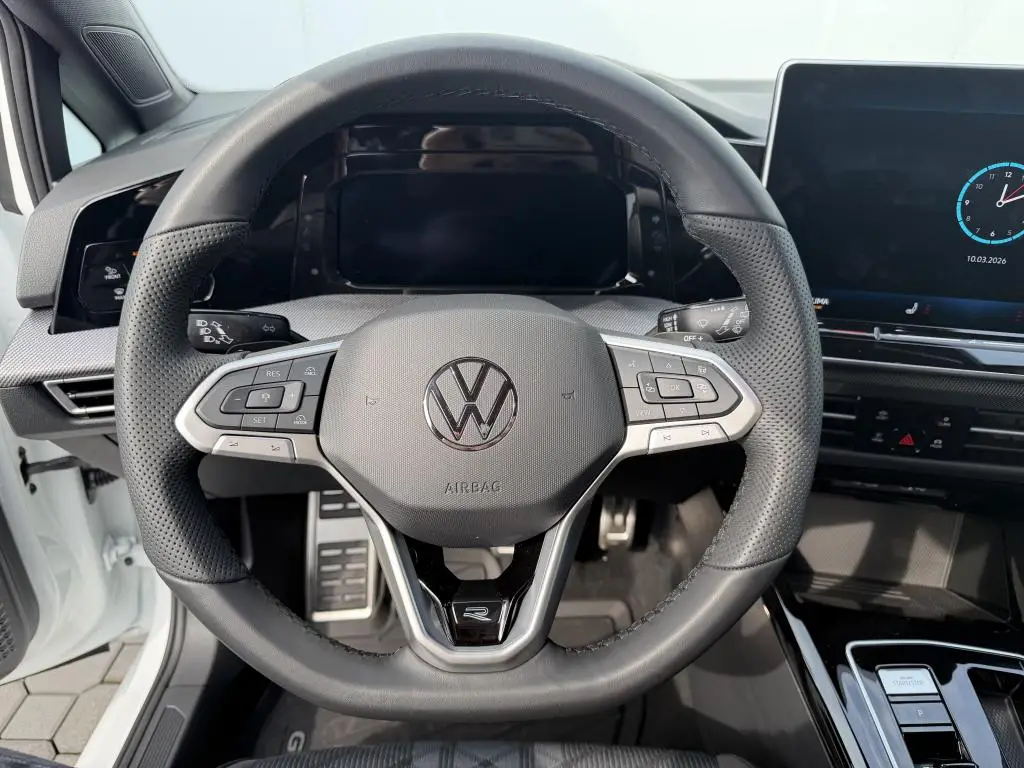 Volkswagen Golf Variant R-Line People 7DSG mHEV 1,5eTSI / 110kW