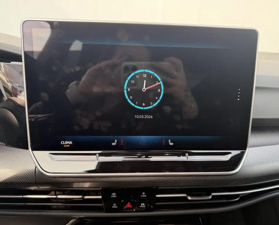 Volkswagen Golf Variant R-Line People 7DSG mHEV 1,5eTSI / 110kW