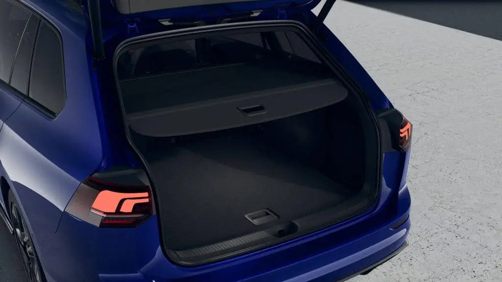 Volkswagen Golf Variant R-Line People 7DSG mHEV 1,5eTSI / 110kW