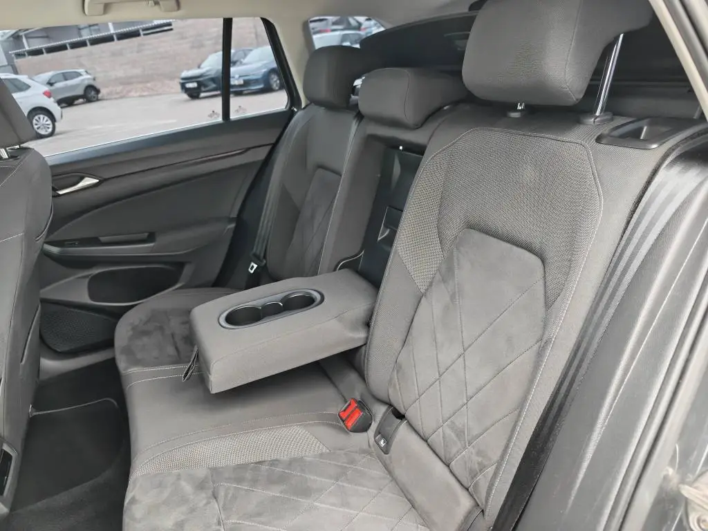 Volkswagen Golf Variant Style 6G 1,5TSI / 96kW