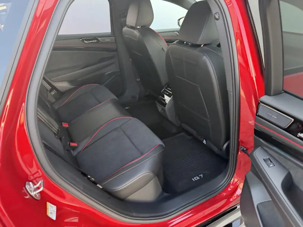 Volkswagen ID.7 Tourer GTX People 86kWh 4Motion  / 250kW