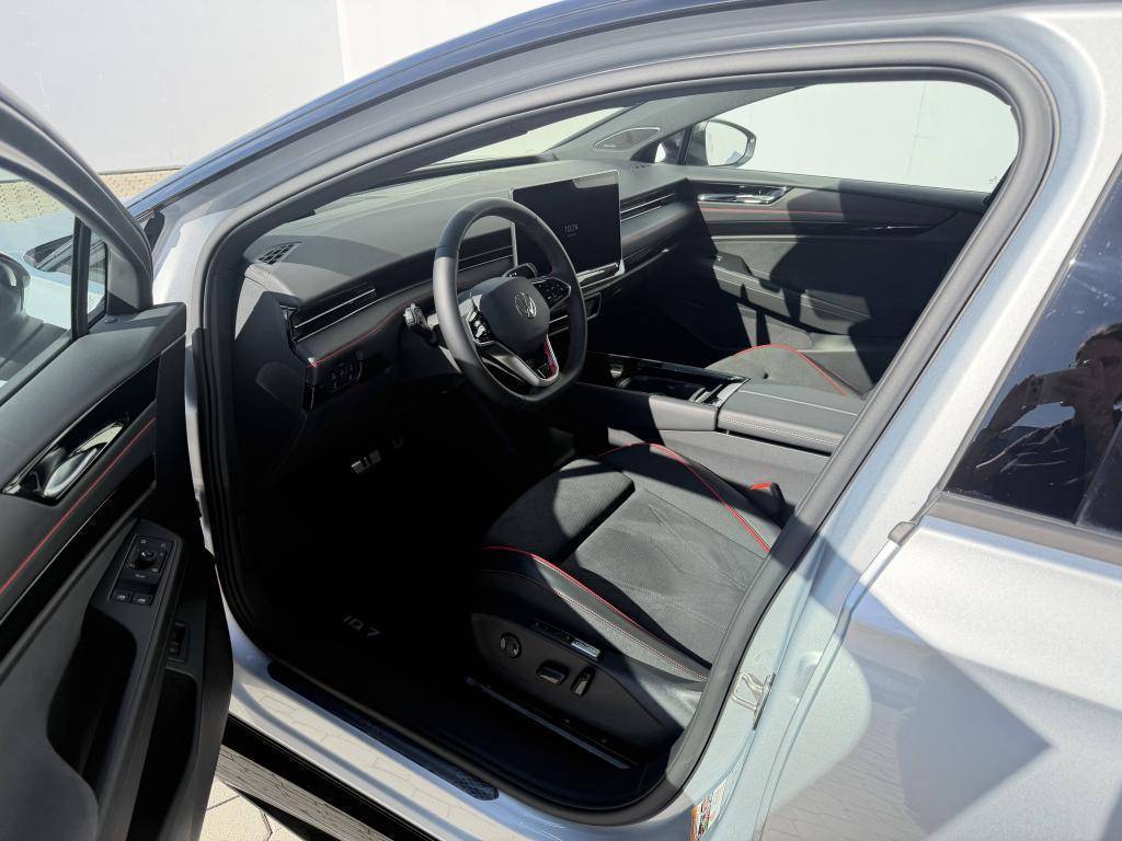 Volkswagen ID.7 Tourer GTX People 86kWh 4Motion  / 250kW
