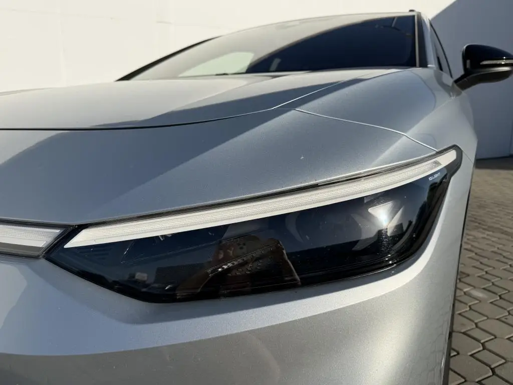 Volkswagen ID.7 Tourer Pro People 77kWh  / 210kW