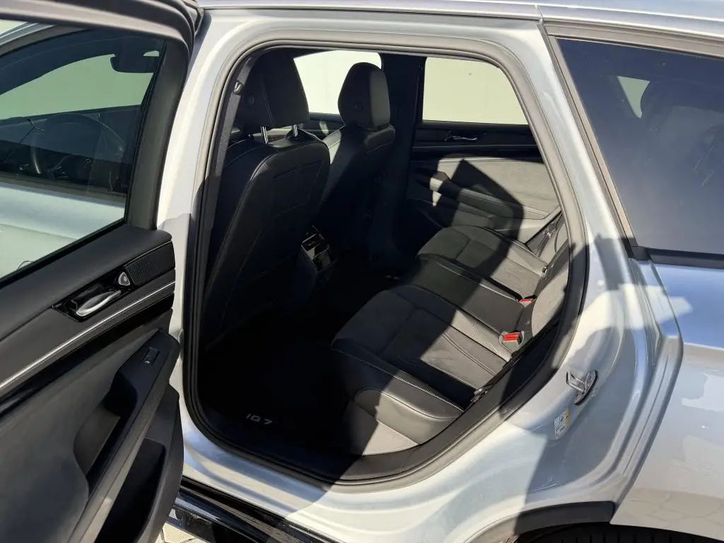 Volkswagen ID.7 Tourer Pro People 77kWh  / 210kW