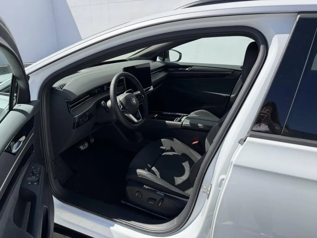 Volkswagen ID.7 Tourer Pro People 77kWh  / 210kW
