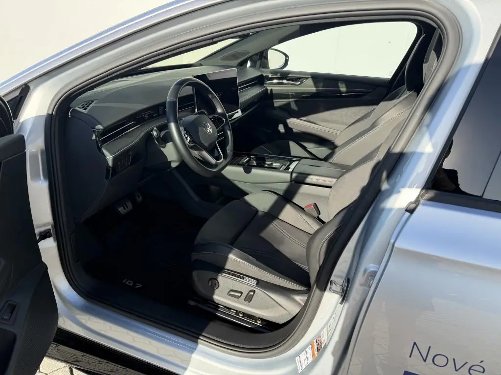 Volkswagen ID.7 Tourer Pro People 77kWh  / 210kW