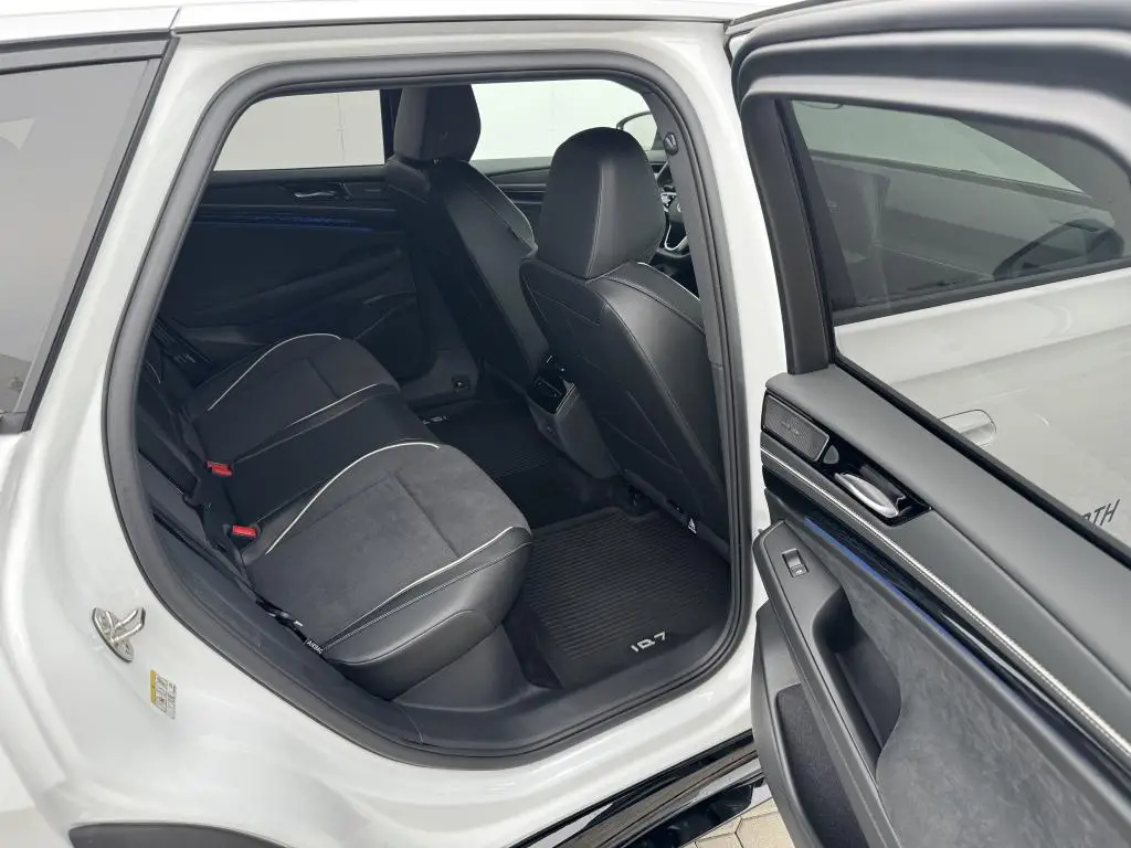 Volkswagen ID.7 Tourer Pro S People  / 210kW