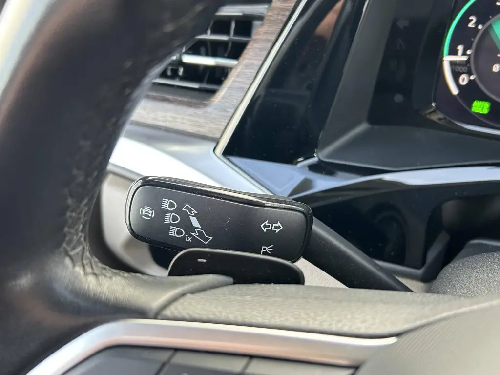 Volkswagen Multivan Style Long 7DSG 2,0TSi / 150kW