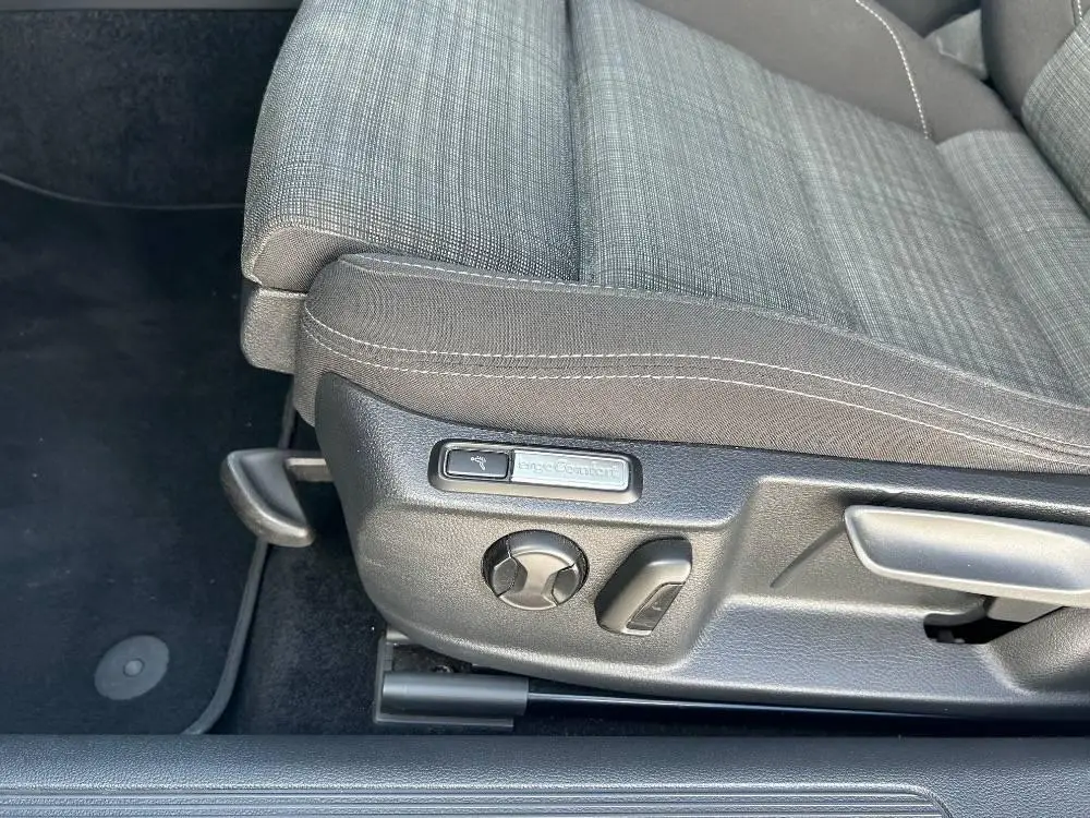 Volkswagen Passat Business 1,5TSI  / 110kW
