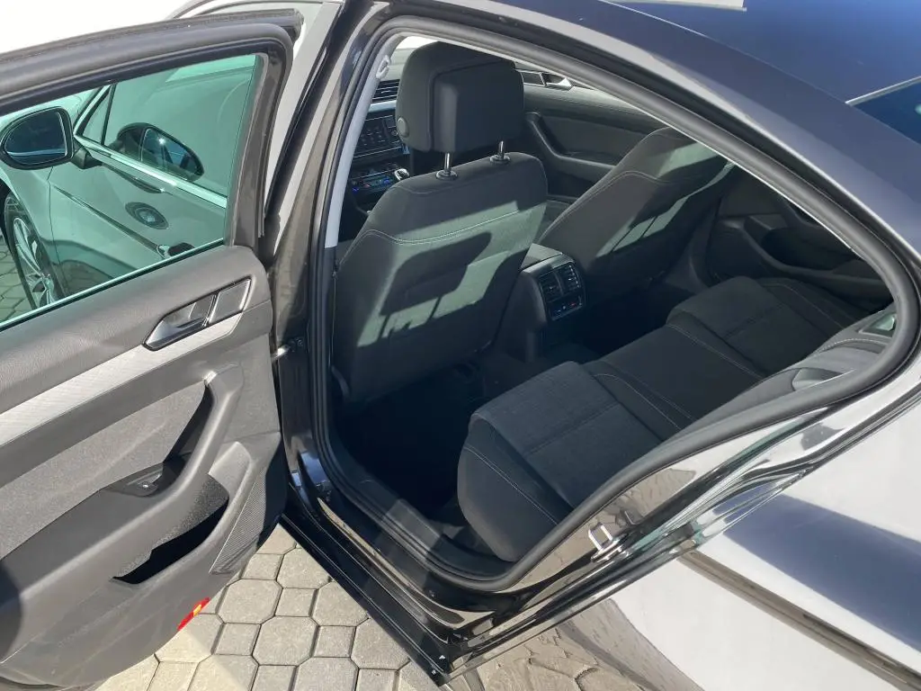 Volkswagen Passat Business 1,5TSI  / 110kW