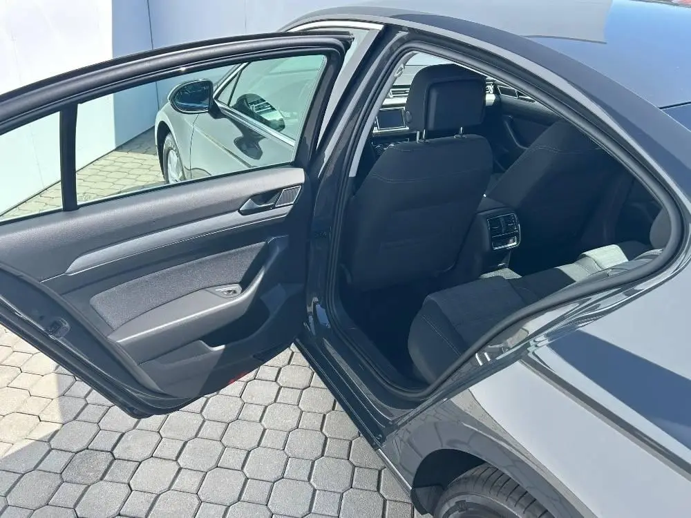 Volkswagen Passat Business 1,5TSI  / 110kW