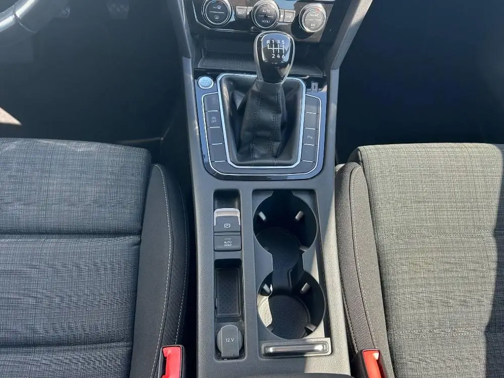 Volkswagen Passat Business 1,5TSI  / 110kW
