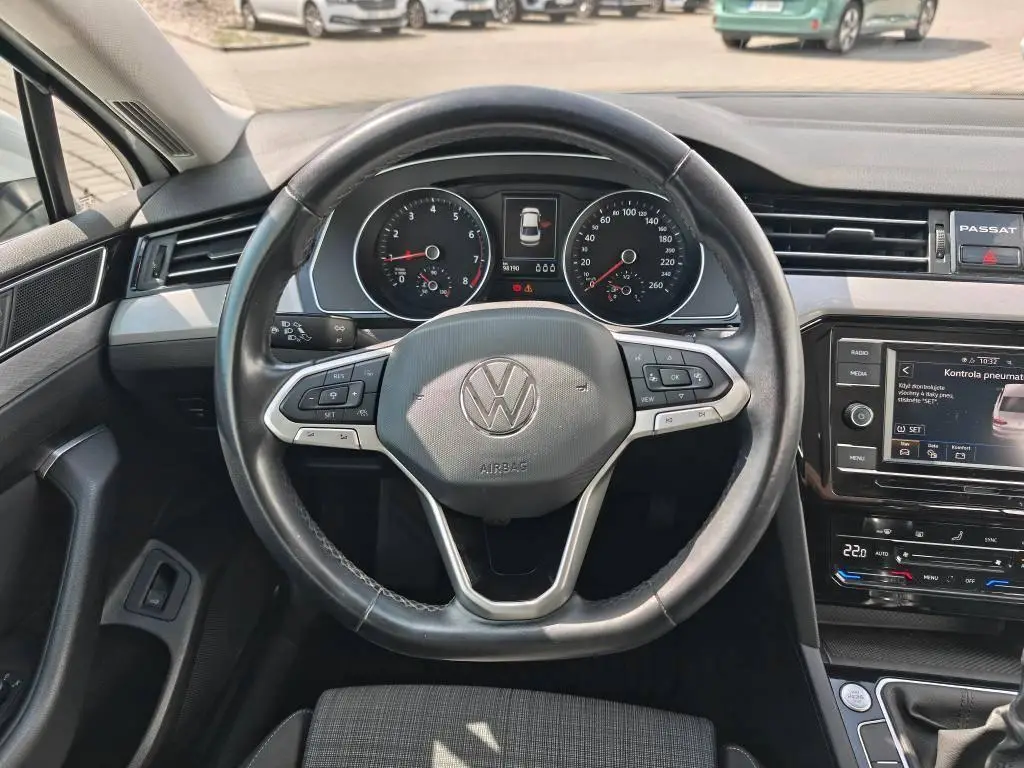 Volkswagen Passat Business 1,5TSI  / 110kW