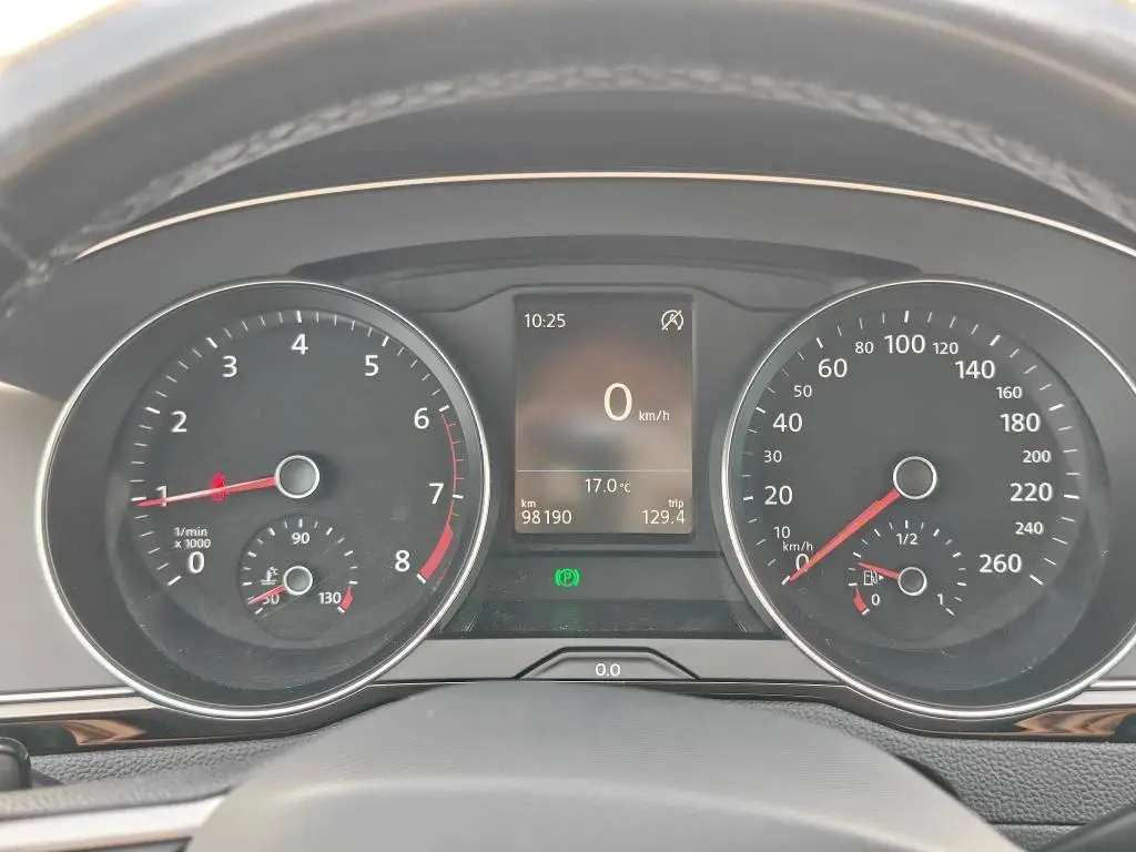 Volkswagen Passat Business 1,5TSI  / 110kW