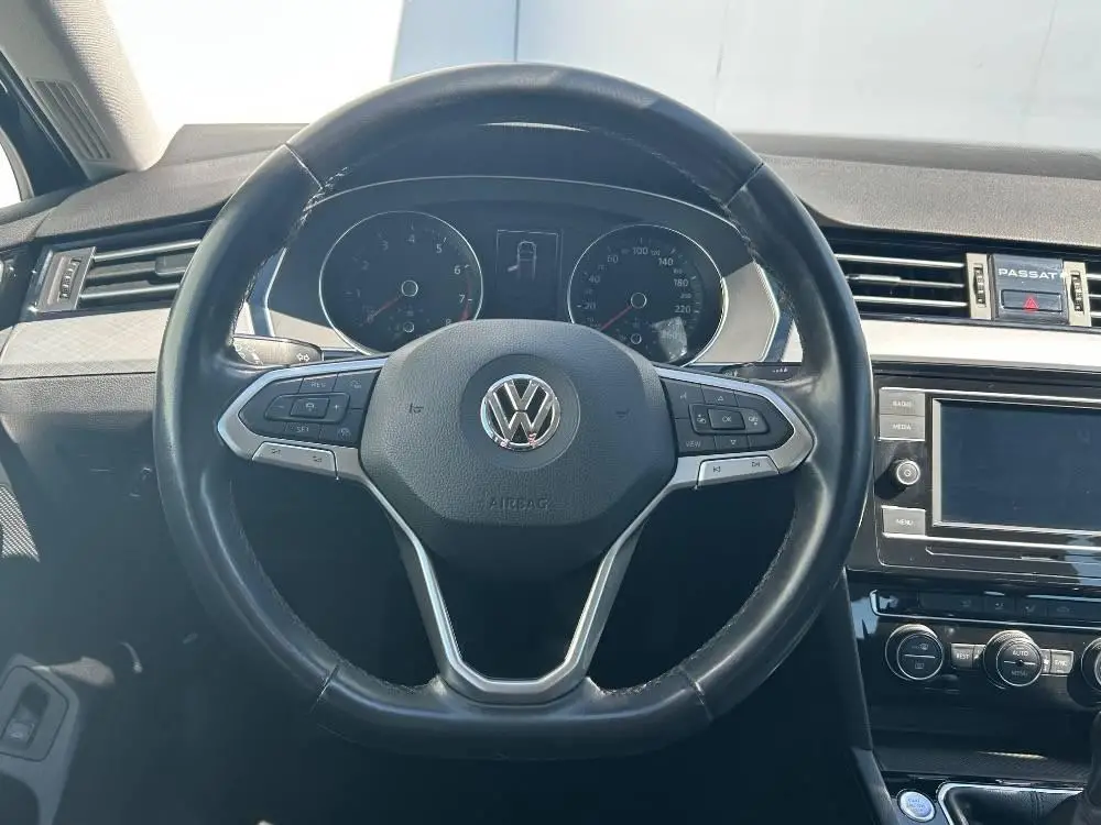 Volkswagen Passat Business 1,5TSI  / 110kW