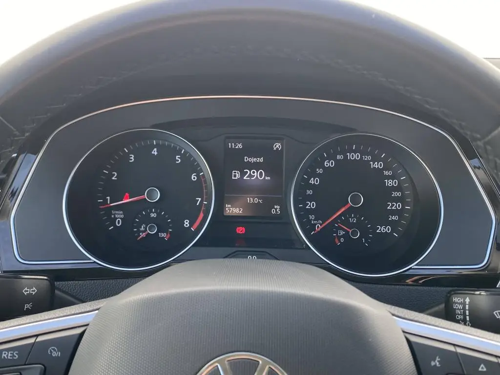 Volkswagen Passat Business 1,5TSI  / 110kW