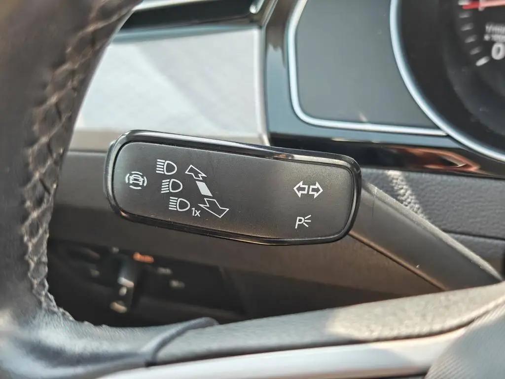 Volkswagen Passat Business 1,5TSI  / 110kW