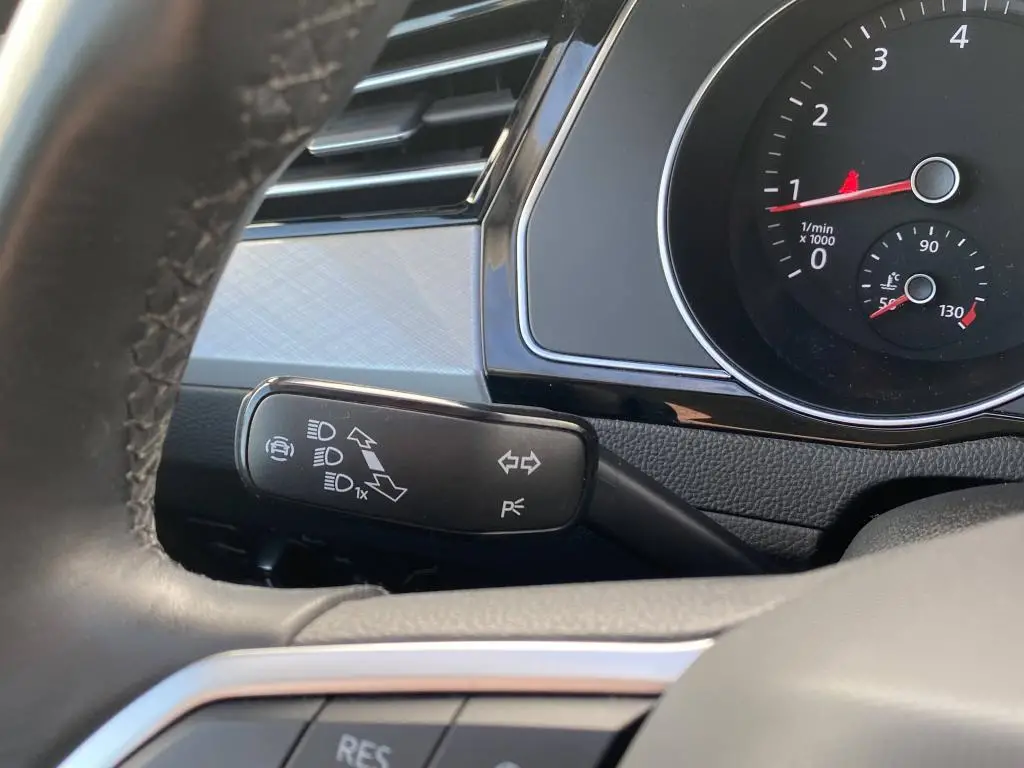 Volkswagen Passat Business 1,5TSI  / 110kW