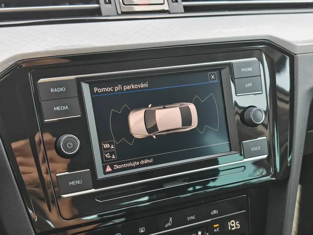 Volkswagen Passat Business 1,5TSI  / 110kW