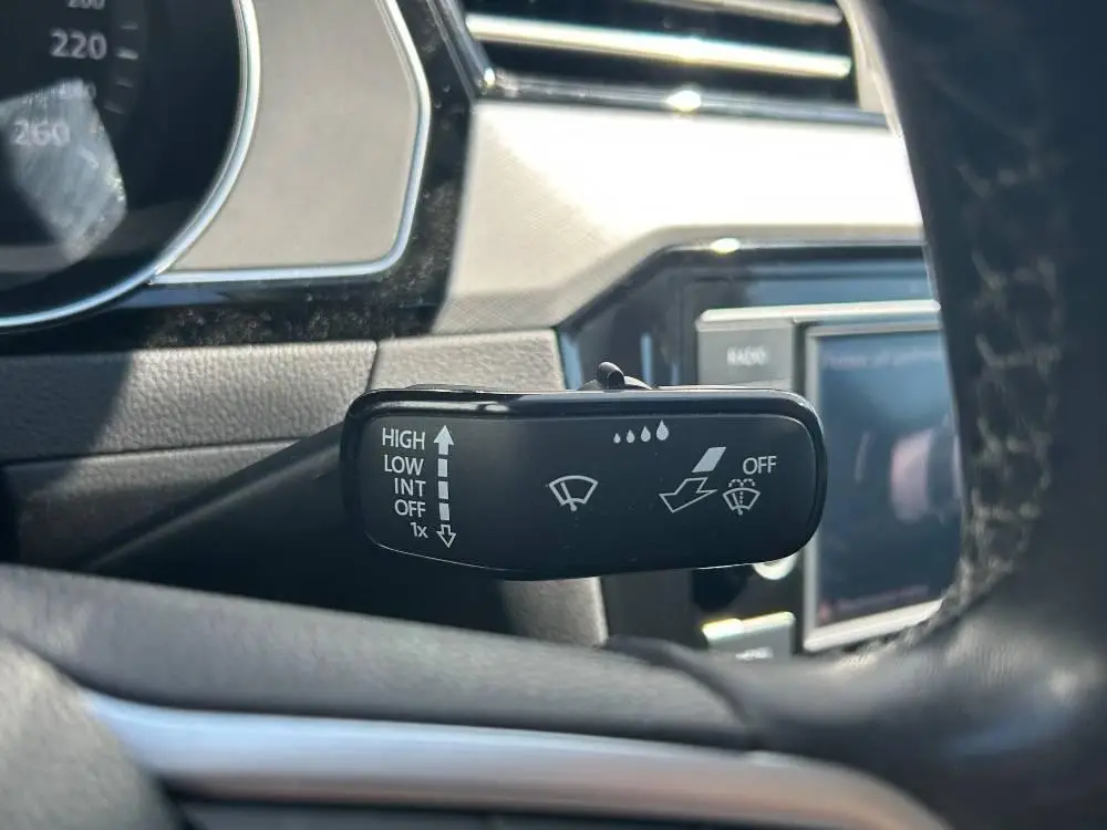 Volkswagen Passat Business 1,5TSI  / 110kW