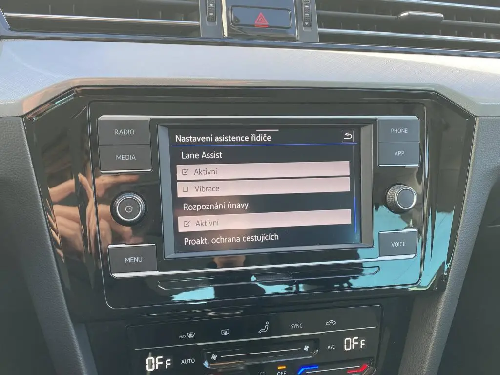 Volkswagen Passat Business 1,5TSI  / 110kW