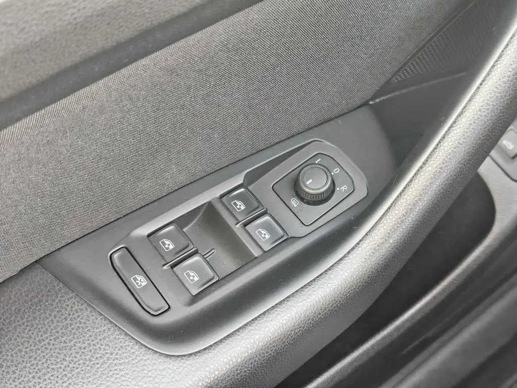 Volkswagen Passat Business 1,5TSI  / 110kW