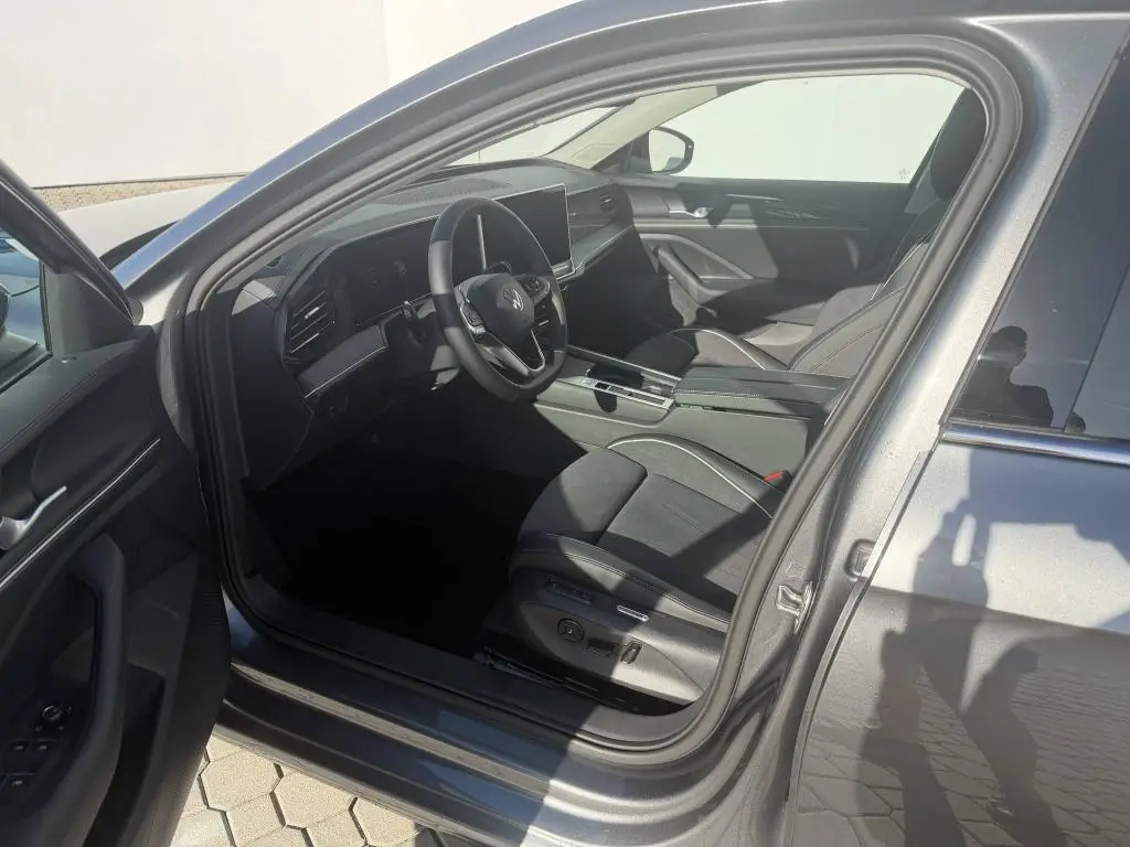 Volkswagen Passat Business 7DSG mHEV 1,5eTSI / 110kW