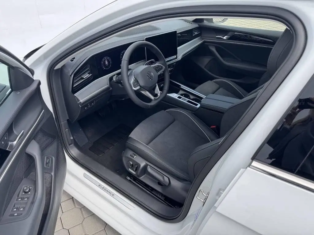 Volkswagen Passat Elegance 7DSG 2,0TDI / 110kW